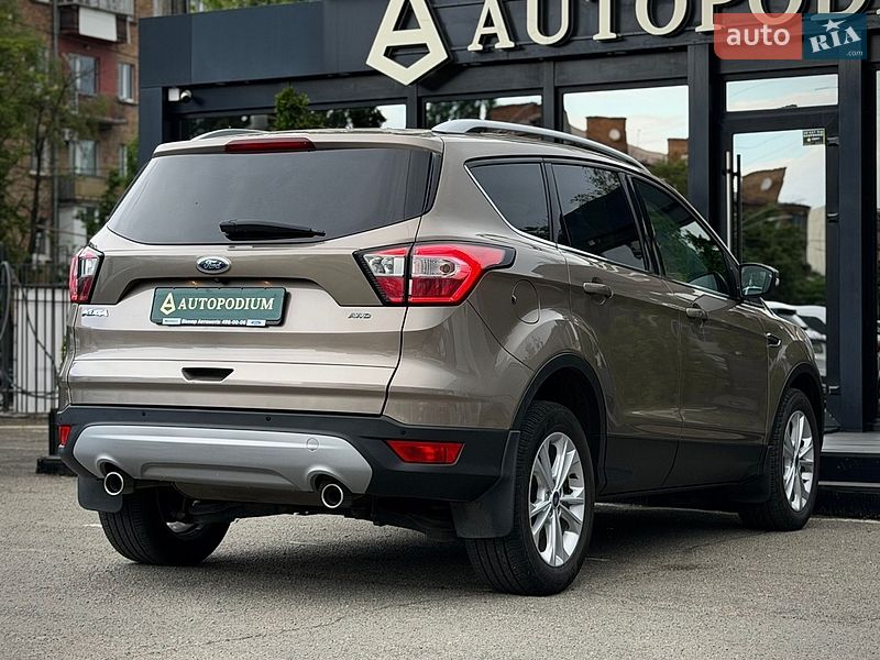 Позашляховик / Кросовер Ford Kuga 2019 в Києві