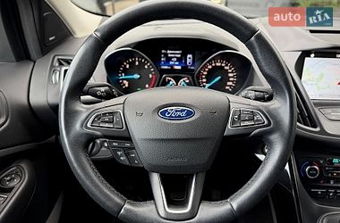 Позашляховик / Кросовер Ford Kuga 2019 в Києві