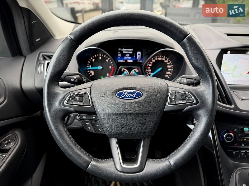 Позашляховик / Кросовер Ford Kuga 2019 в Києві