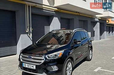 Внедорожник / Кроссовер Ford Kuga 2017 в Виннице