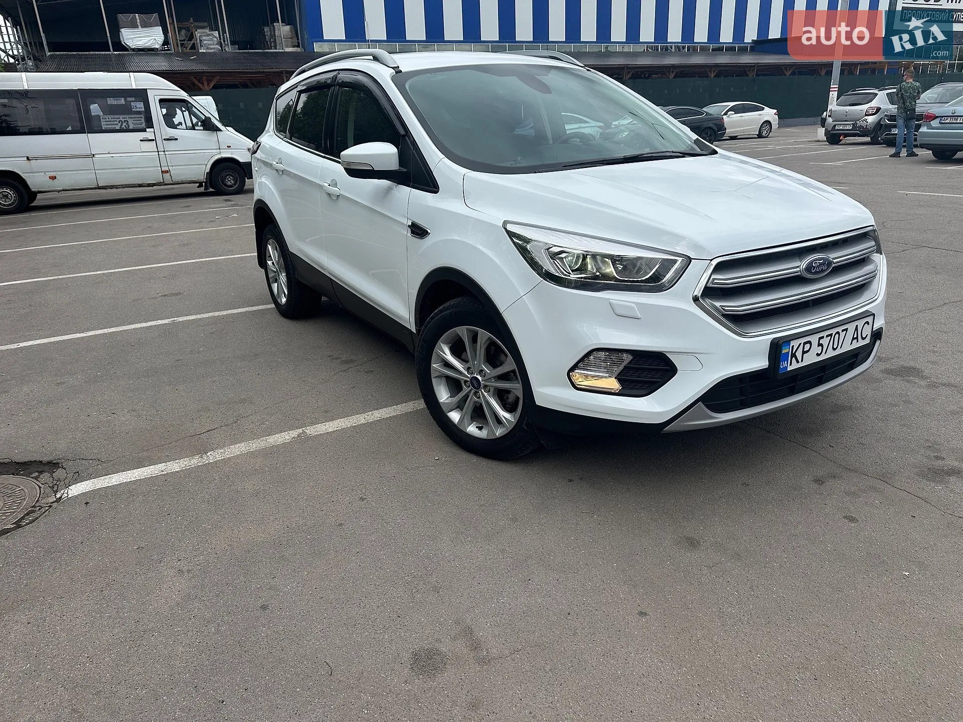 2019 Ford Kuga - фото 1