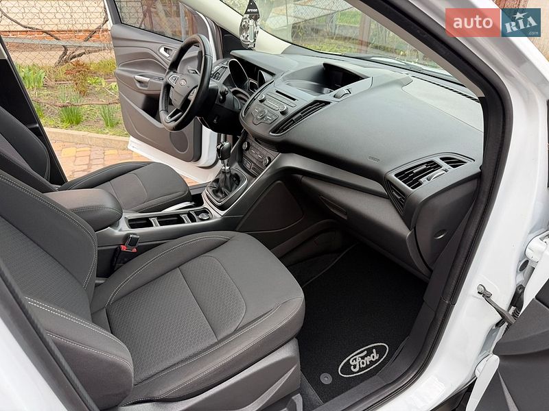 Внедорожник / Кроссовер Ford Kuga 2019 в Прилуках