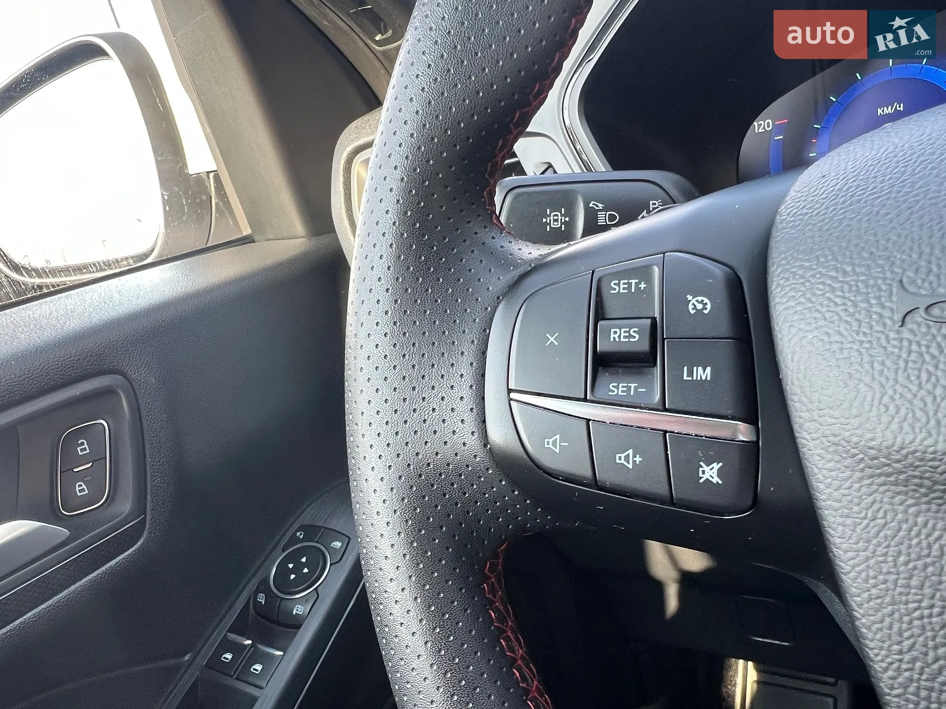 2021 Ford Kuga - мініатюра 30