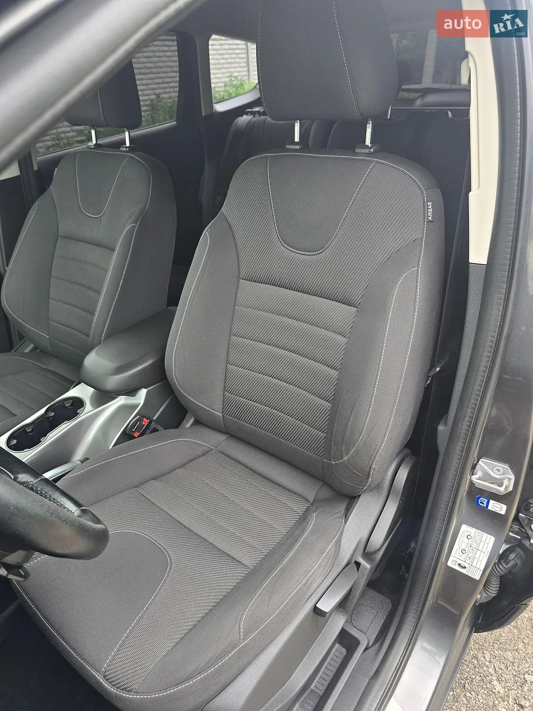 2016 Ford Kuga - мініатюра 30