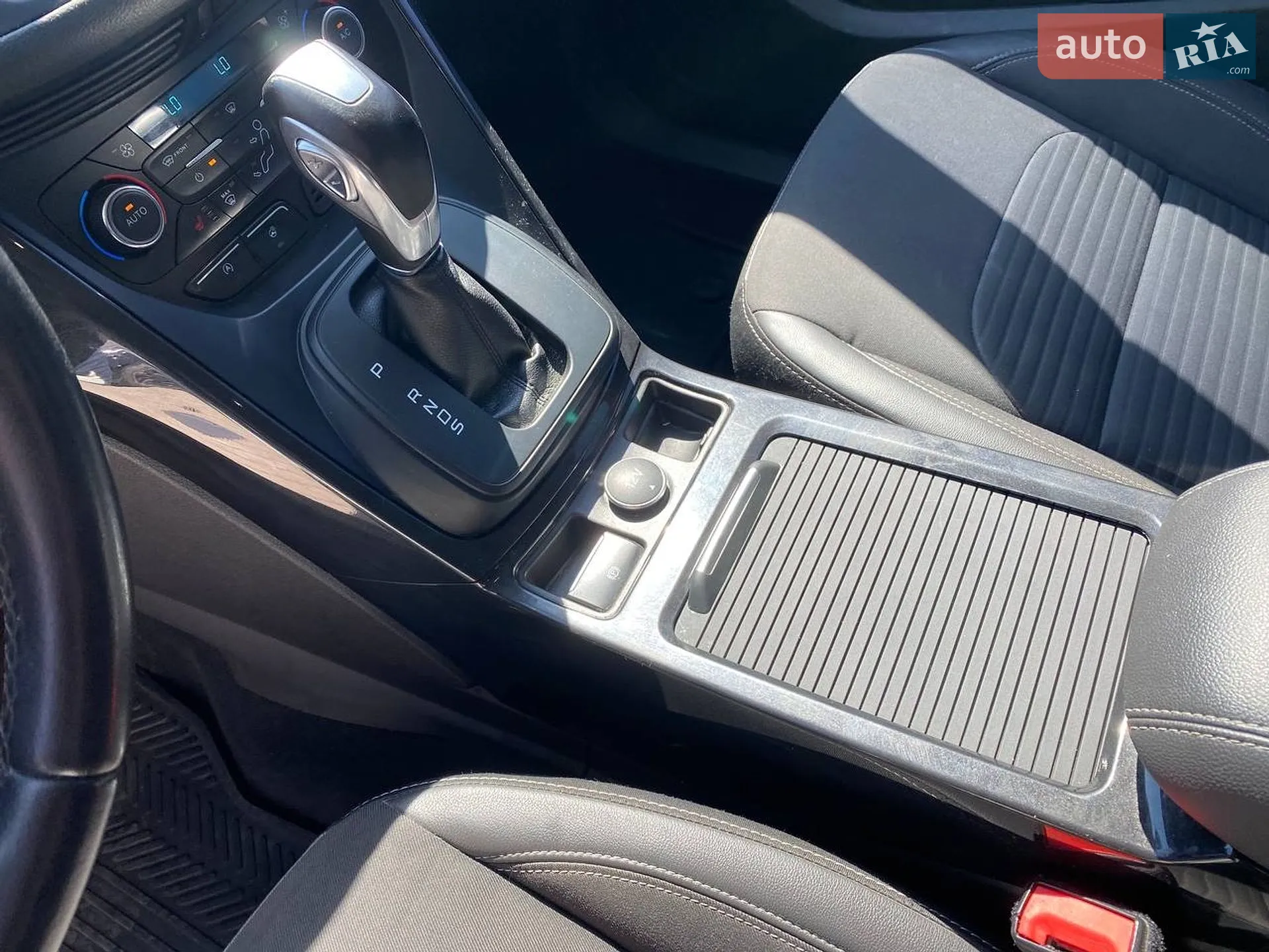 2019 Ford Kuga - мініатюра 18