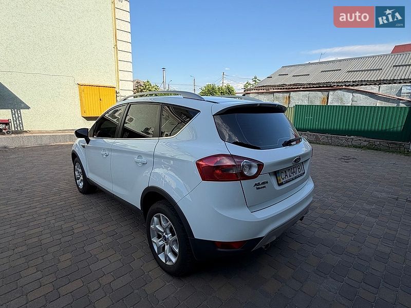 Внедорожник / Кроссовер Ford Kuga 2010 в Умани