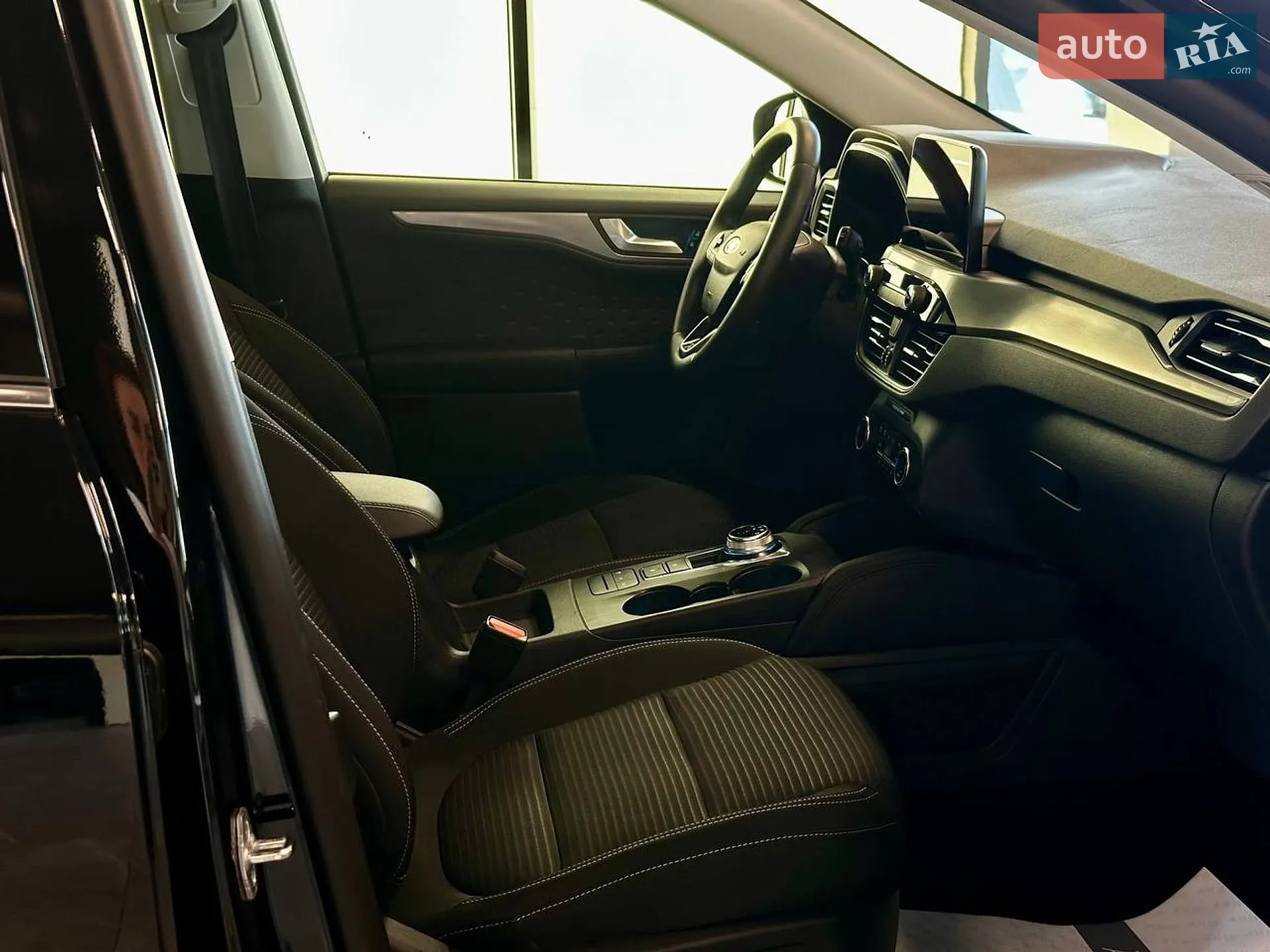 2020 Ford Kuga - мініатюра 17