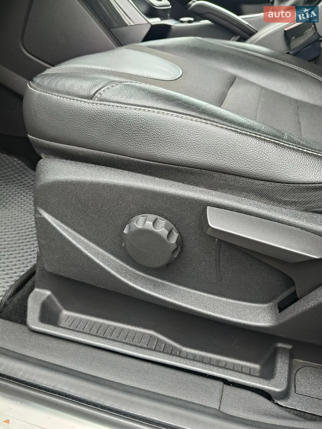2014 Ford Kuga - мініатюра 28