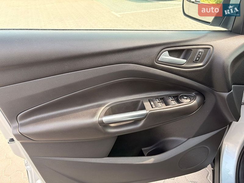 Внедорожник / Кроссовер Ford Kuga 2013 в Киеве