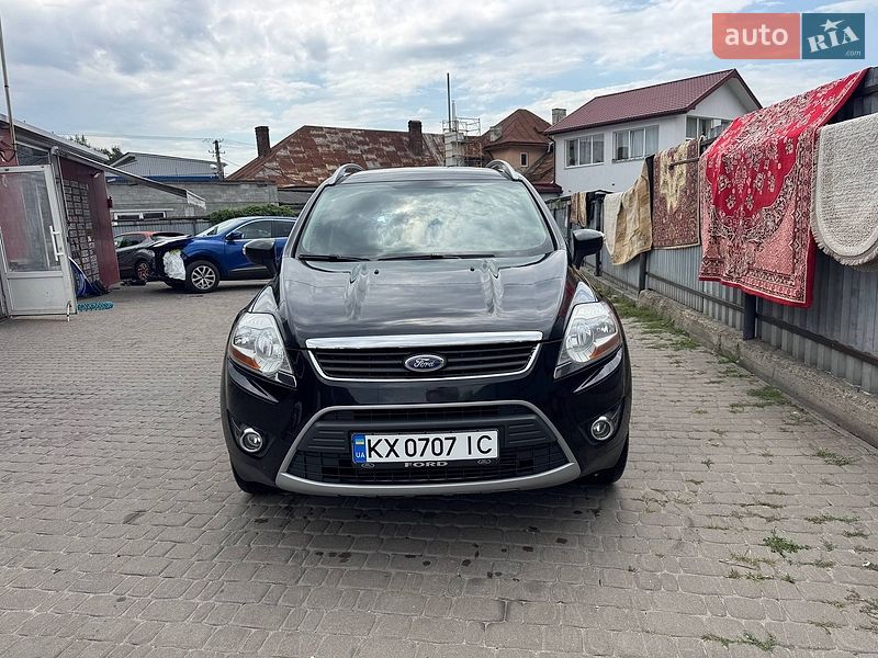 Позашляховик / Кросовер Ford Kuga 2012 в Винниках
