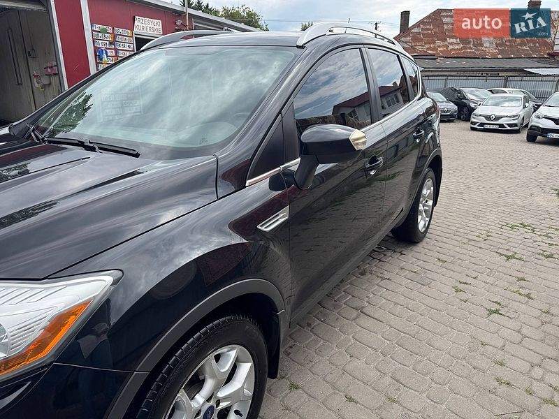 Позашляховик / Кросовер Ford Kuga 2012 в Винниках