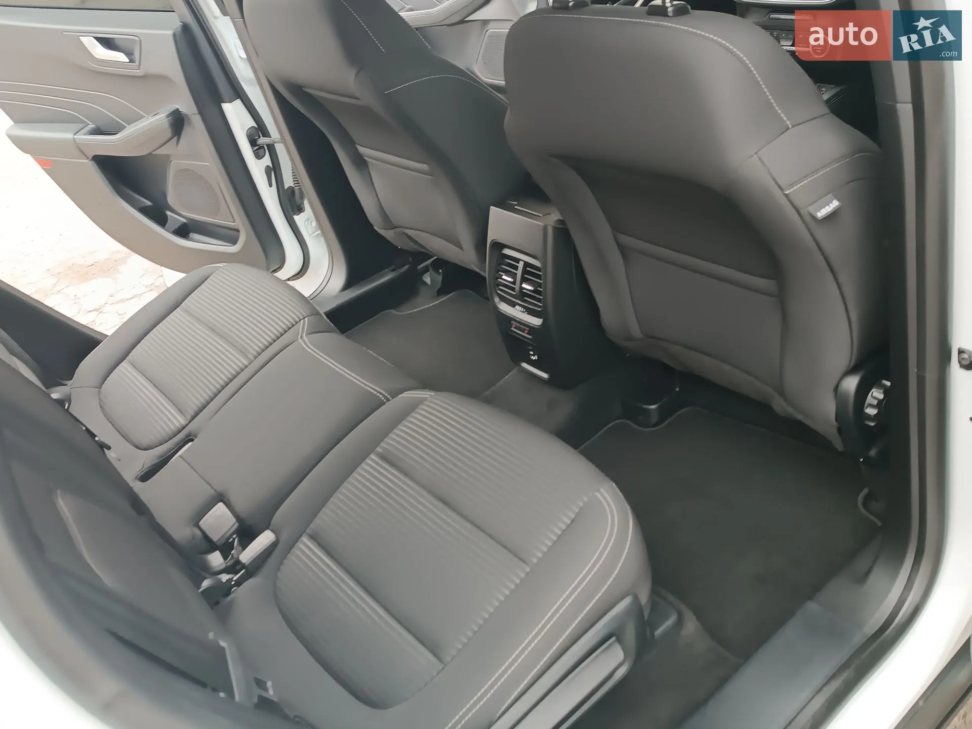 2021 Ford Kuga - мініатюра 40