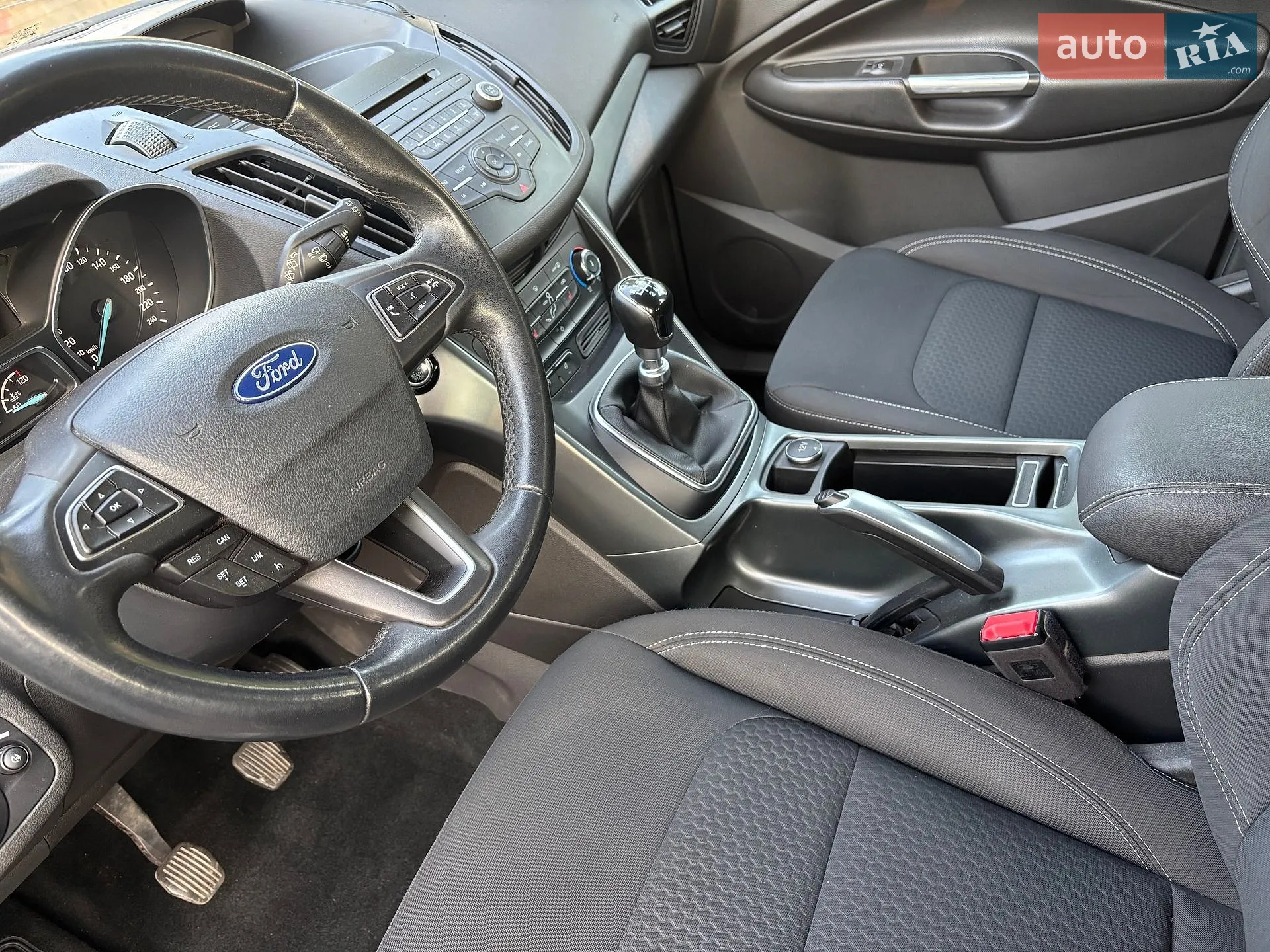 2019 Ford Kuga - мініатюра 17