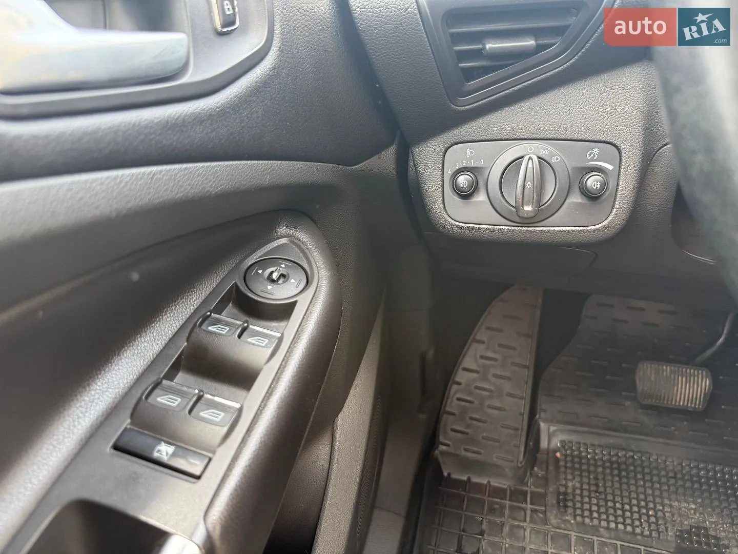 2013 Ford Kuga - мініатюра 28