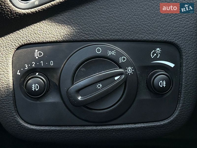 Позашляховик / Кросовер Ford Kuga 2015 в Коломиї
