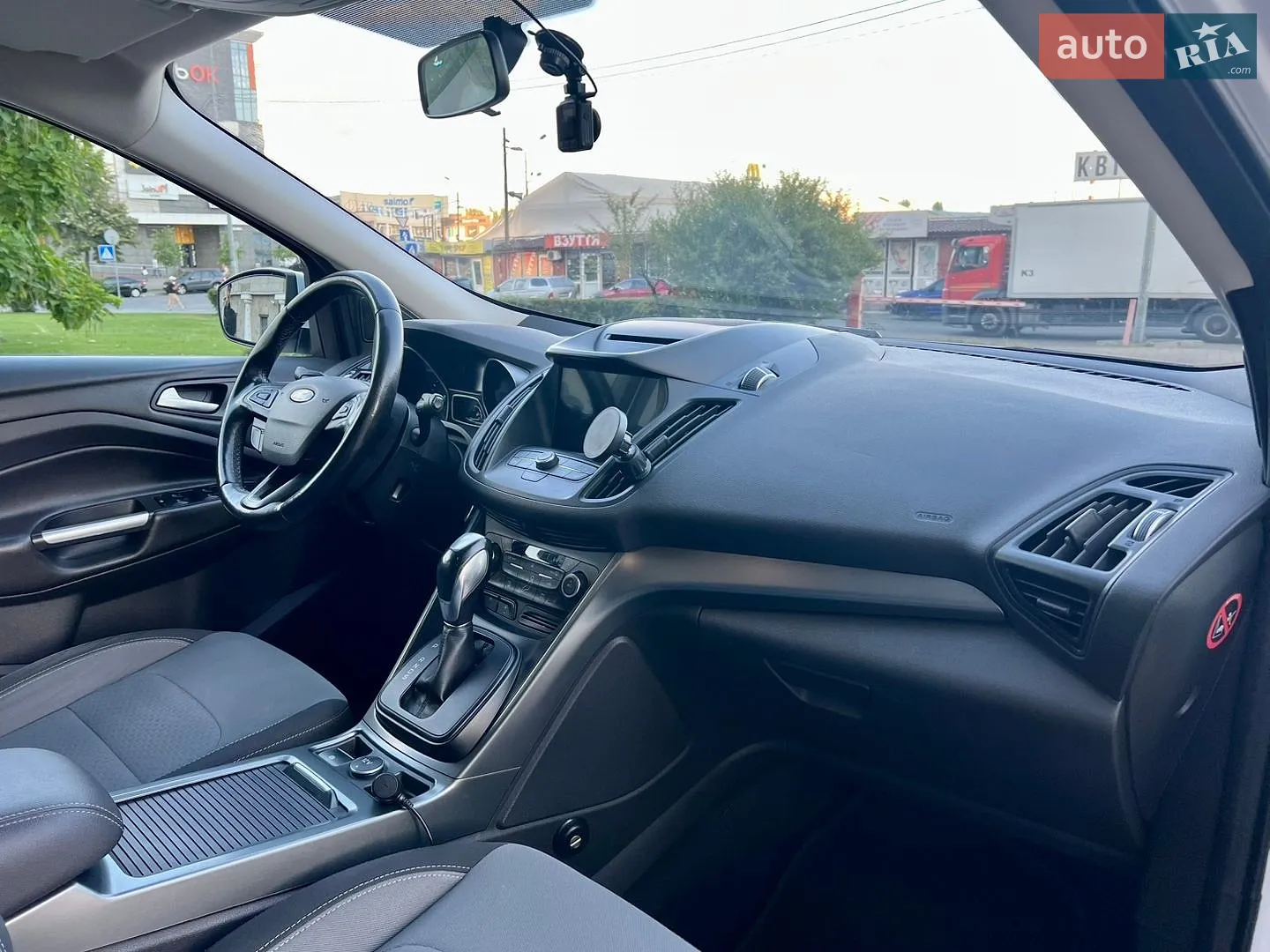 2016 Ford Kuga - мініатюра 24