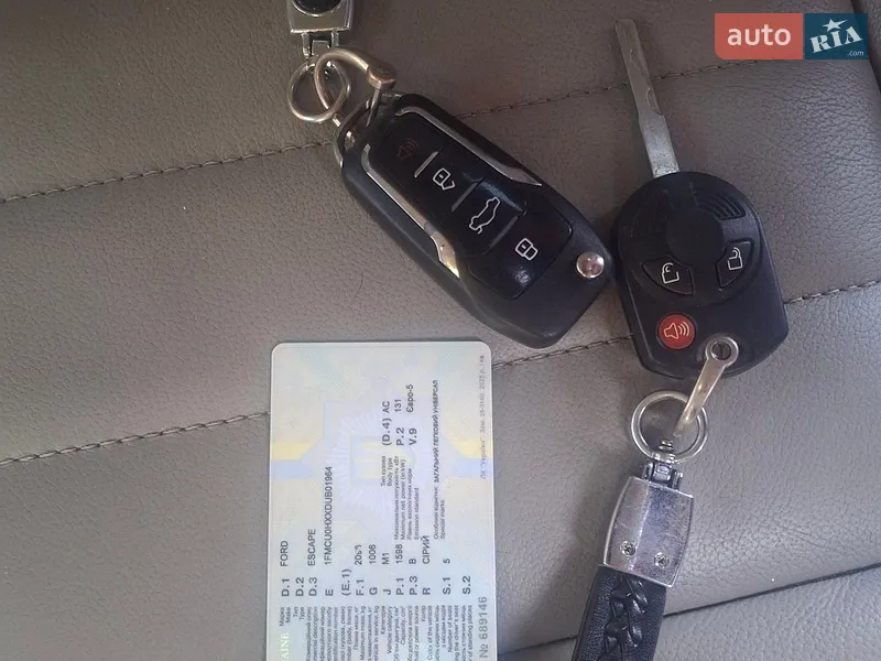 Внедорожник / Кроссовер Ford Kuga 2012 в Чернигове документ