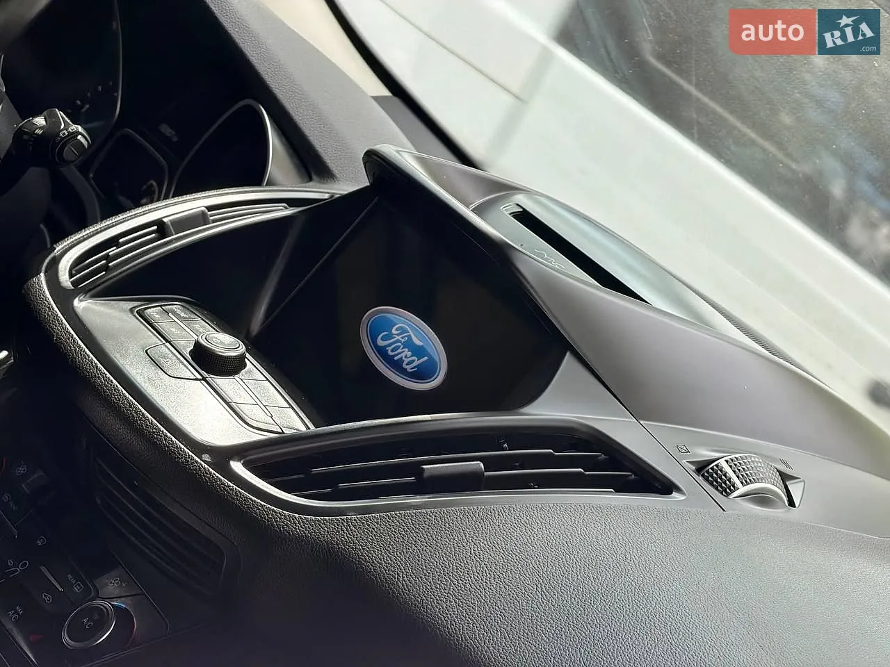 2019 Ford Kuga - мініатюра 39