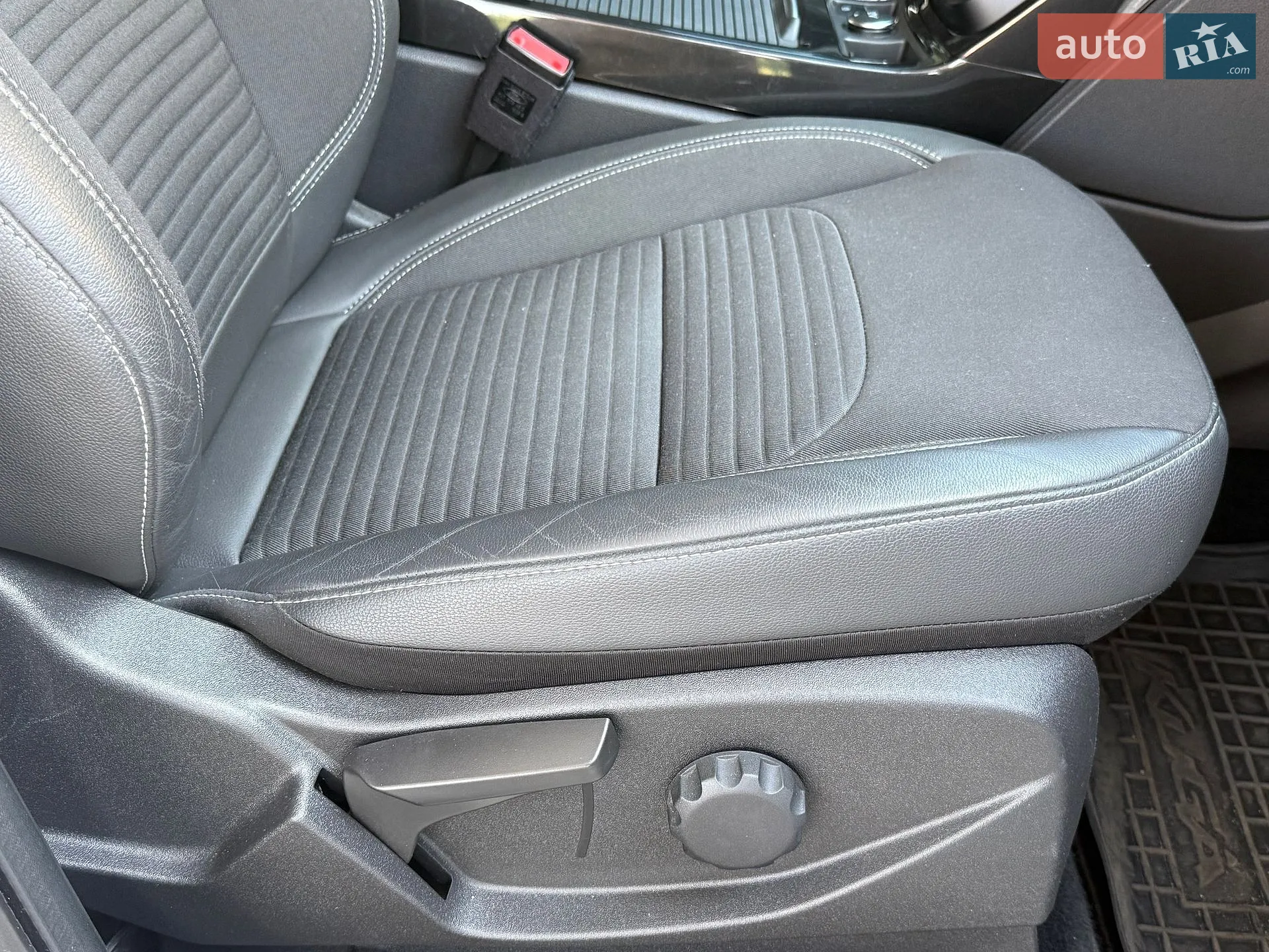 2019 Ford Kuga - мініатюра 18