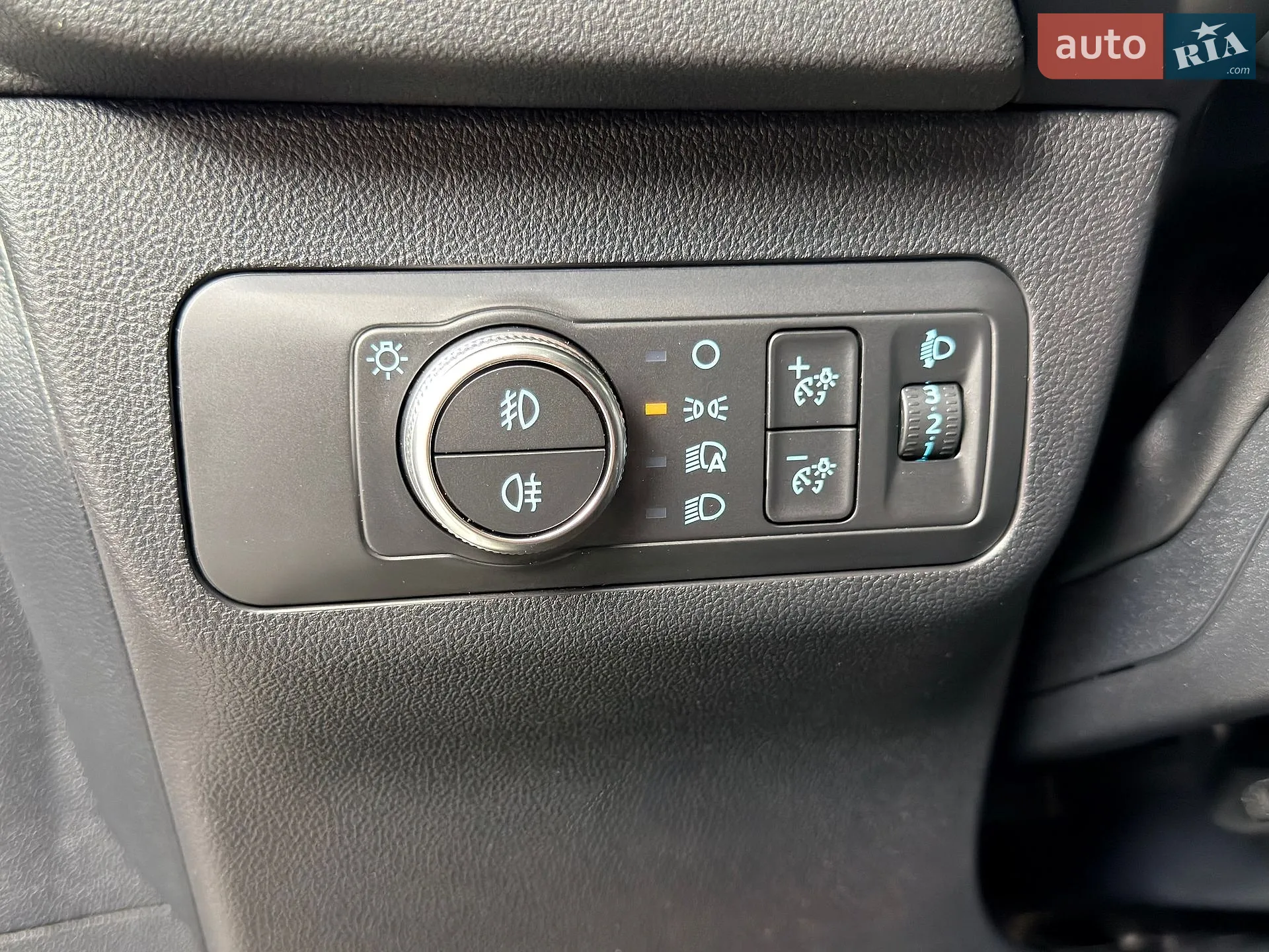2020 Ford Kuga - мініатюра 29