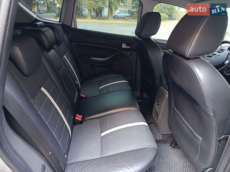 Позашляховик / Кросовер Ford Kuga 2009 в Запоріжжі