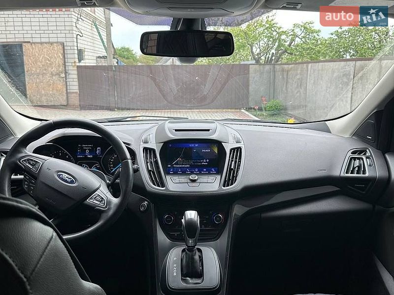 Позашляховик / Кросовер Ford Kuga 2019 в Дніпрі