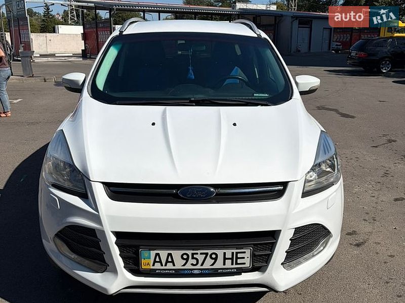 Внедорожник / Кроссовер Ford Kuga 2015 в Киеве