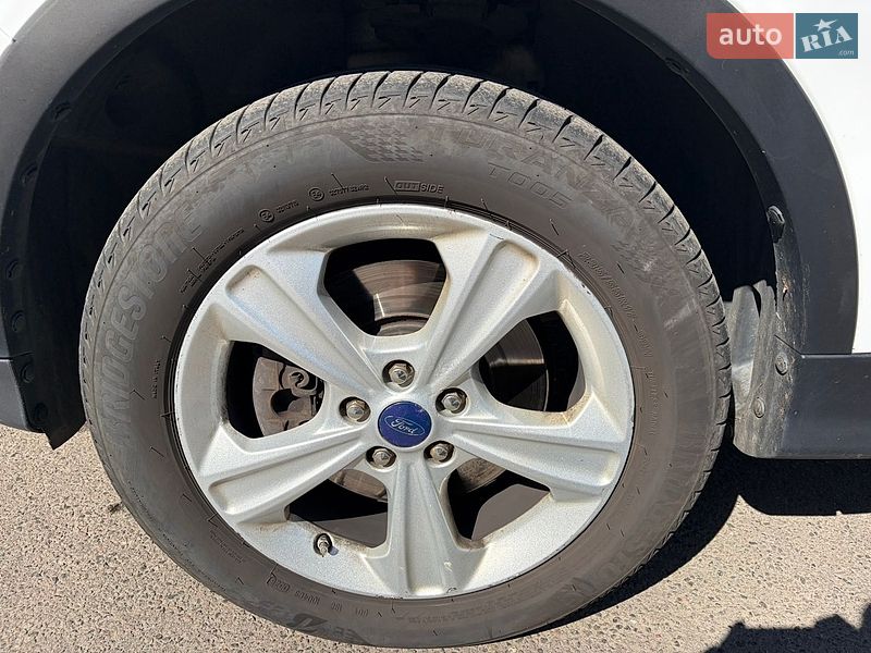 Внедорожник / Кроссовер Ford Kuga 2015 в Киеве