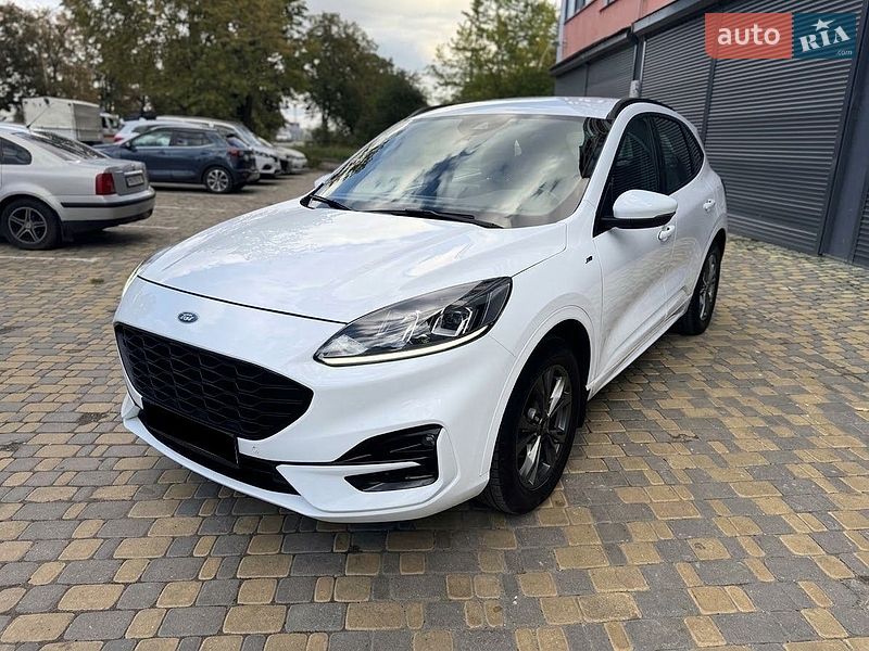 Позашляховик / Кросовер Ford Kuga 2021 в Чернігові