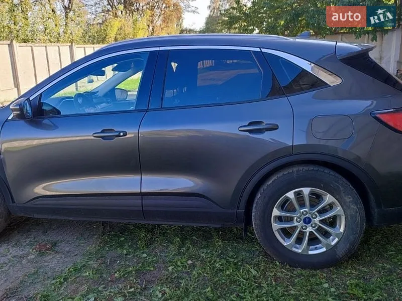 Ford Kuga 2023