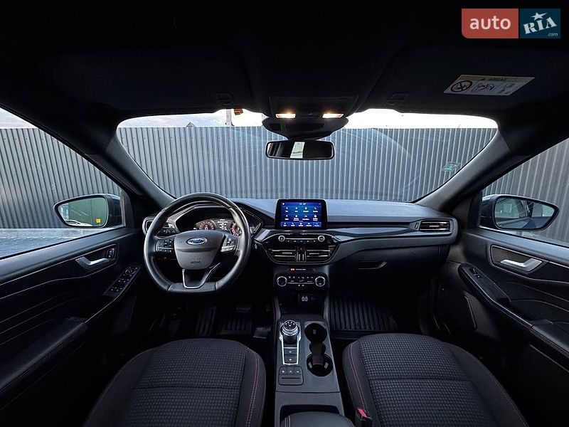 Позашляховик / Кросовер Ford Kuga 2022 в Тернополі
