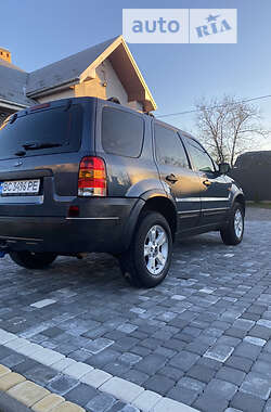 Внедорожник / Кроссовер Ford Maverick 2004 в 