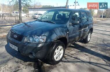 Позашляховик / Кросовер Ford Maverick 2005 в 