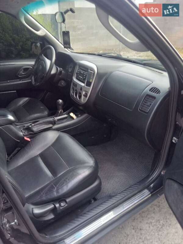 Внедорожник / Кроссовер Ford Maverick 2006 в Благовещенском