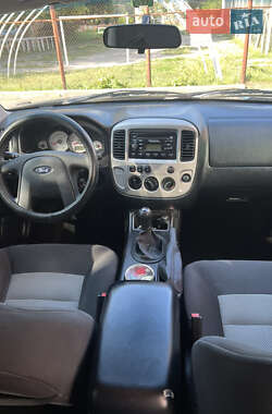 Внедорожник / Кроссовер Ford Maverick 2005 в 
