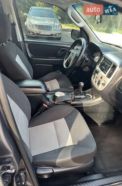 Внедорожник / Кроссовер Ford Maverick 2005 в 