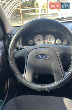 Внедорожник / Кроссовер Ford Maverick 2005 в 