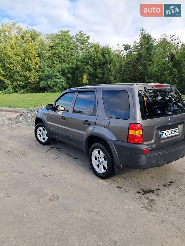 Внедорожник / Кроссовер Ford Maverick 2005 в Волковинцы