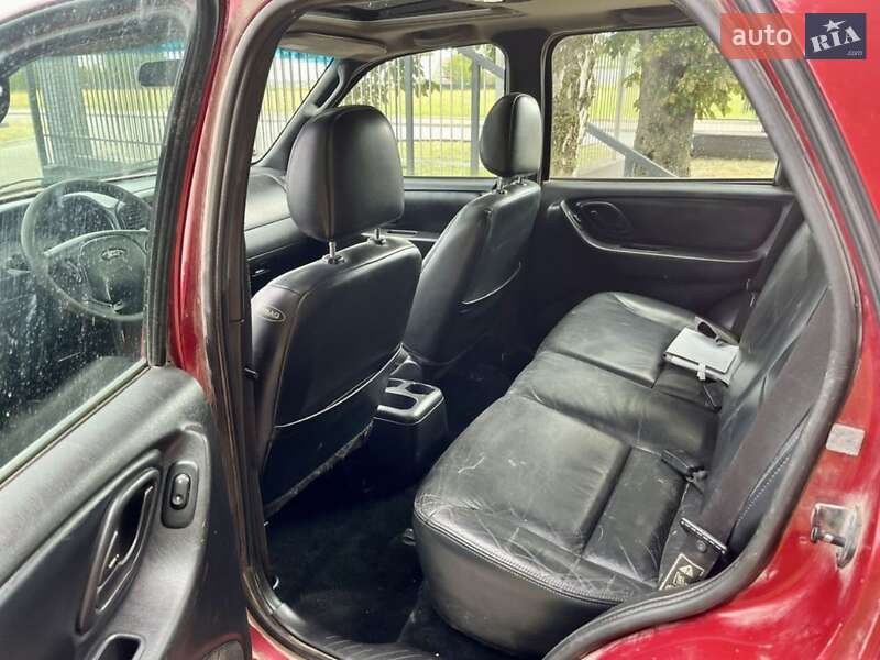 Внедорожник / Кроссовер Ford Maverick 2003 в Костополе