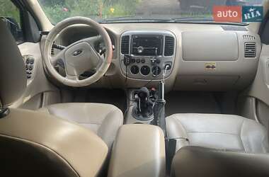 Внедорожник / Кроссовер Ford Maverick 2005 в 