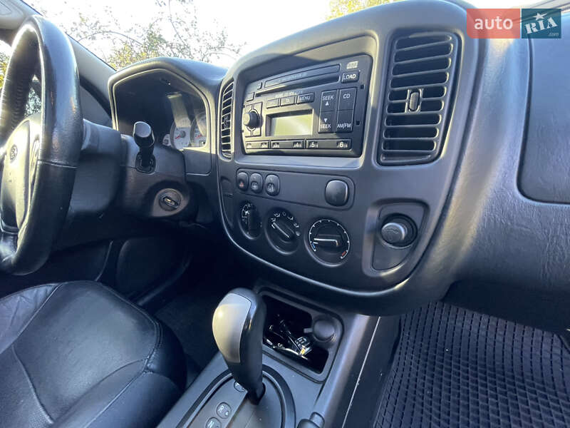 Внедорожник / Кроссовер Ford Maverick 2005 в Долине