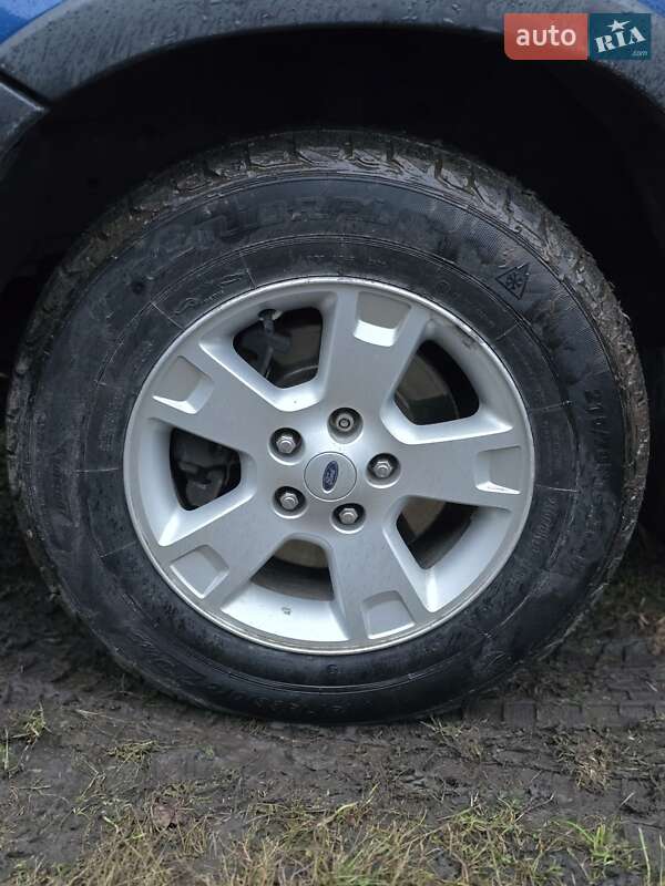 Позашляховик / Кросовер Ford Maverick 2007 в Чуднові