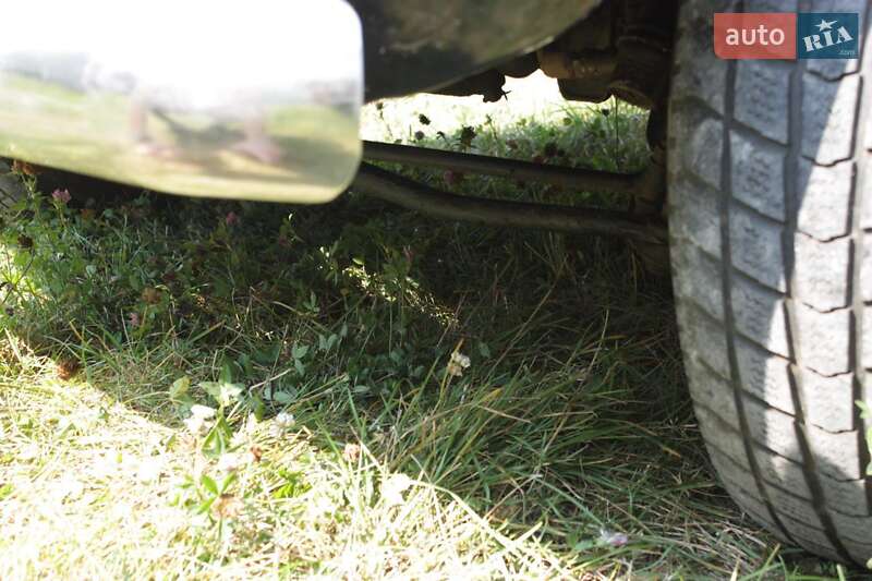 Седан Ford Model 48 1935 в Львове