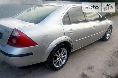 Седан Ford Mondeo 2004 в Теофиполе