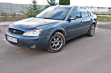 Седан Ford Mondeo 2002 в Тростянце