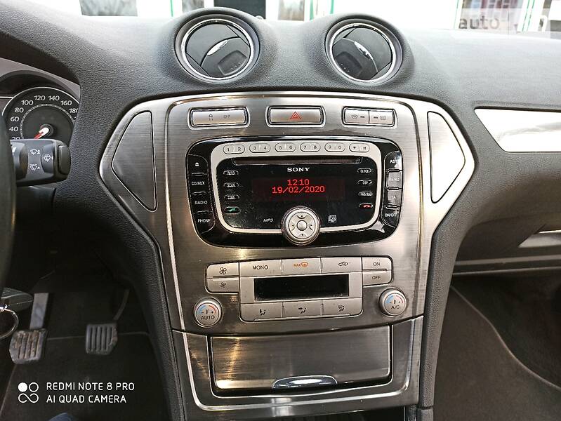 Седан Ford Mondeo 2010 в Дрогобичі