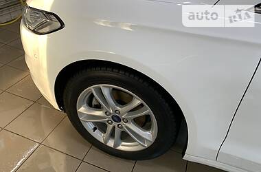 Ліфтбек Ford Mondeo 2015 в 