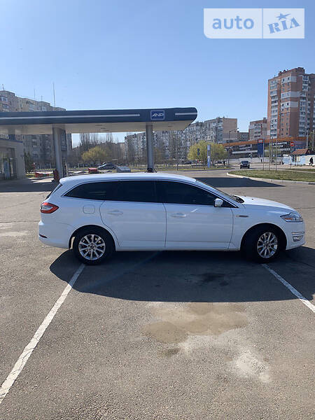 Універсал Ford Mondeo 2014 в Миколаєві