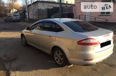Седан Ford Mondeo 2010 в 