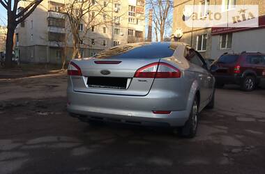 Седан Ford Mondeo 2010 в 